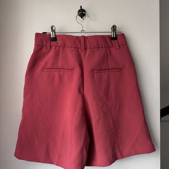 Aritzia - Wilfred Effortless Shorts Red/Size 2 - Picture 4 of 5
